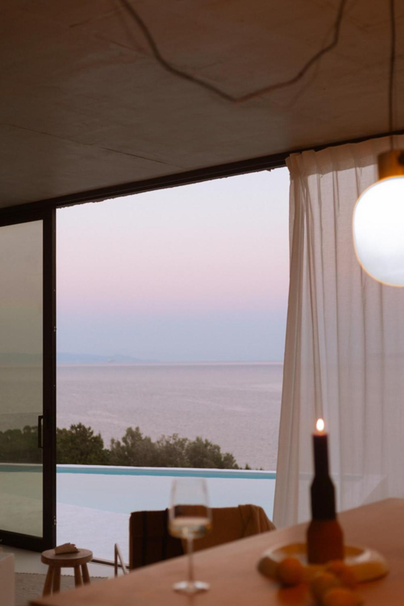 Laspi / Petres Villa Pefkali